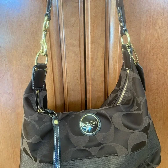 Vintage Coach Brown and Gold Accent Hobo Bag - Picture 1 of 9